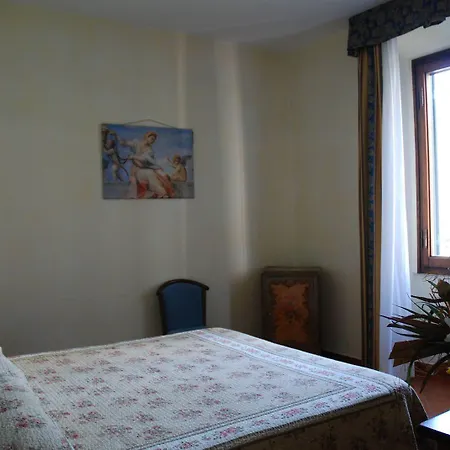 Bologna Hotell 2*