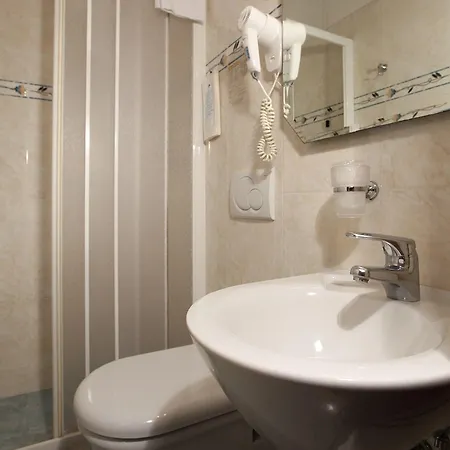 Bologna Hotell 2*
