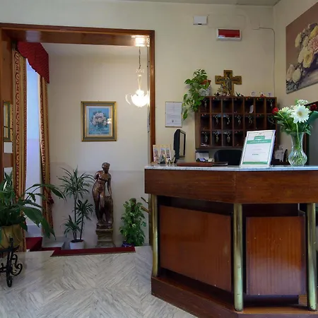 波洛格纳酒店